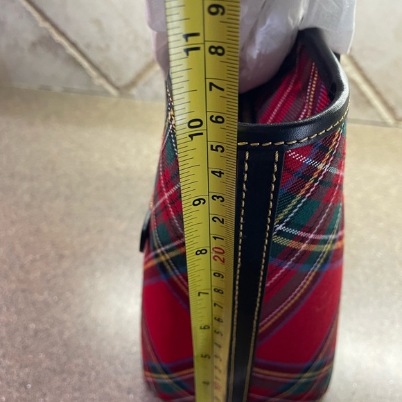 🆕 Dooney & Bourne Tartan Red Plaid Tote Bag - Picture 14 of 15